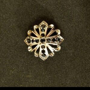 《複数個有り》クロスコンチョ ブラック オニキス風