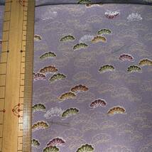 正絹 着物ハギレ　約36×82 ラベンダーに松　和柄　藤色　ちりめんはぎれ　薄紫_画像3