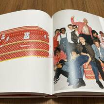 【Supreme (Vol 2) Phaidon Book】 magazine mook ムック本 カタログ 雑誌 ポスター rizzoli box logo 30 years t-shirts 1994 2024 30th_画像3