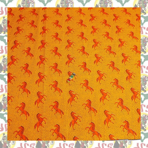 【SALE/270cm x 110cm/3ヤード】アフリカンプリント生地 barg-o37 アフリカ布 アフリカ生地 ゴールドプリント アンカラ キテンゲ パーニュ