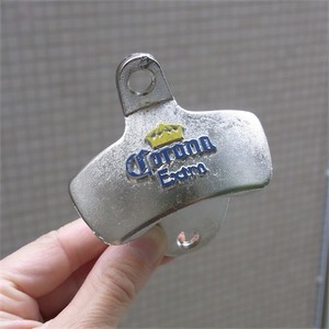 送料230円　Corona Bottle Opner 立体エンブレム　コロナ　栓抜き