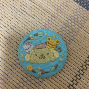 サンリオ 刺繍ブローチ　刺繍缶バッジ　ポムポムプリン