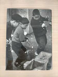 KK25-011　図録　愛蔵版 昭和の子供　土門拳著　小学館　初版　※焼け・汚れあり