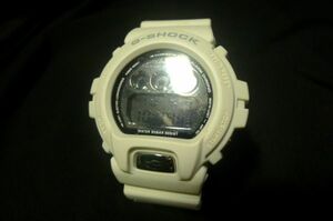 T028 カシオ G-SHOCK DW-6900MR クオーツ腕時計 デジタル表示 20BAR ホワイト系色 カジュアル ストリート アウトドア 動作確認済/60