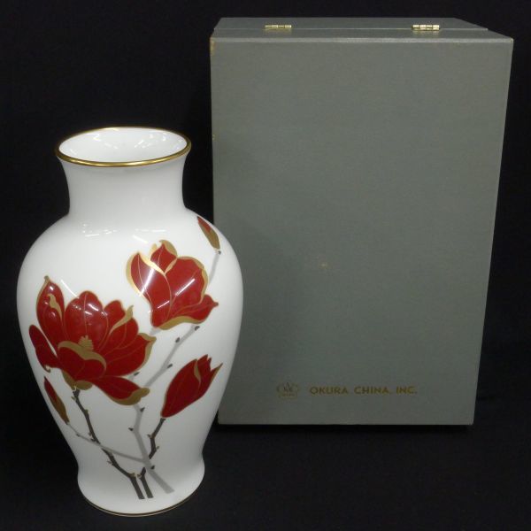 T281 大倉陶園白磁金彩赤色木蓮文大花瓶高さ28cm 花器花入花生飾壺華