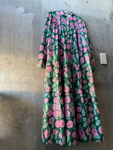 ロングワンピース　ドレス　バラ　薔薇　ローズ　花柄 レトロ　フリーサイズ　ロングドレス