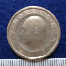 ノルウェー　(Norway) 旧貨幣　１９８３年　１０クローネ　硬貨　送料無料_画像2