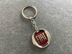 フィアット FIAT レッド キーホルダー　車鍵アクセサ　 メタルキーホルダー　 金属製　キーリング　高品質 送料無料