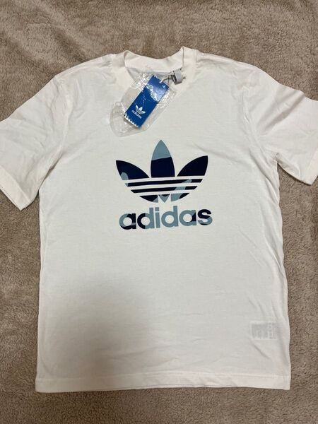 adidas 半袖Tシャツ
