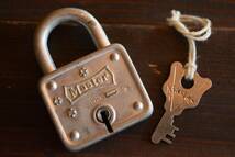 VINTAGE Master Lock PADLOCK（ ナックル　パン　ショベル　サイドバルブ ANTIQUE_画像1