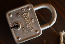 VINTAGE Master Lock PADLOCK（ ナックル　パン　ショベル　サイドバルブ ANTIQUE_画像2