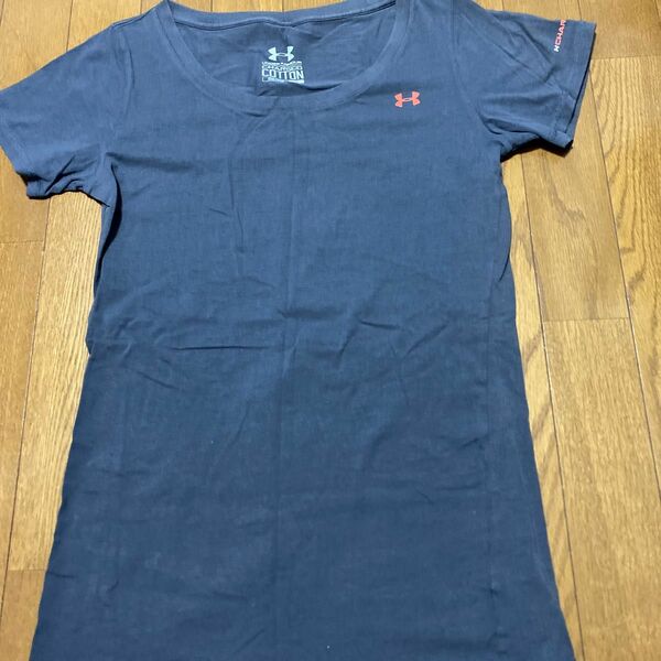 UNDER ARMOR Tシャツ