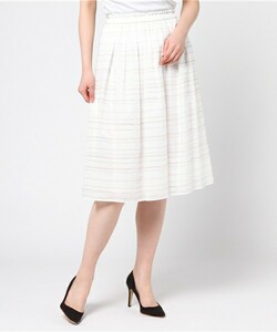 【ナチュラルビューティー L】箔ボーダープリントスカート　ホワイト白色　17号　日本製