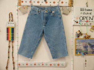 ♪服2303_P5♪ デニムハーフパンツ（カットオフ） wrangler ラングラー アメリカ製 W=30(実測で75cm)股下38ｃｍ位 Used～iiitomo～