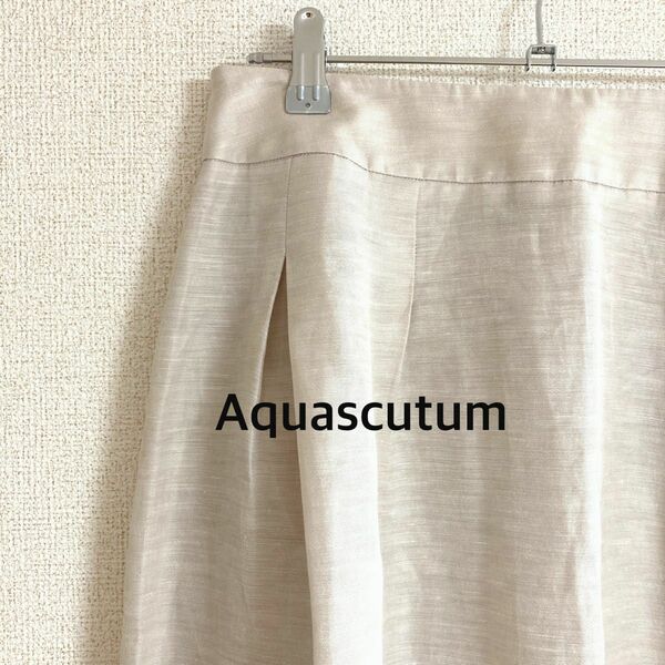 美品　aquascutum アクアスキュータム　ホワイトベージュ　スカート