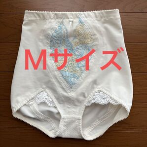 《最終価格SALE》【美品】MARUKO(マルコ)補正下着 ショートガードル Mサイズ