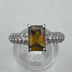 pt900 スフェーン2.3ct ダイヤ0.5ct リング