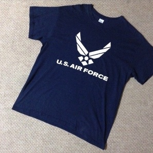 ★中古★GILDAN製 U.S. AIR FORCE 半袖Tシャツ Lサイズ 紺色 ネイビー 古着 vintage ヴィンテージ 90s 00s 軍モノ ギルダンの画像2