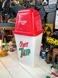 7UP　セブンアップ　ダストビン　20Lサイズ　ゴミ箱（レッド）単品 ■ アメリカン雑貨 アメリカ雑貨 トラッシュ