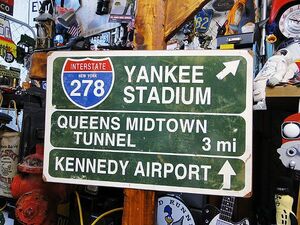 ニューヨークのフリーウェイ道路標識　U.S.ヘヴィースチールサイン アメリカ雑貨 アメリカン雑貨