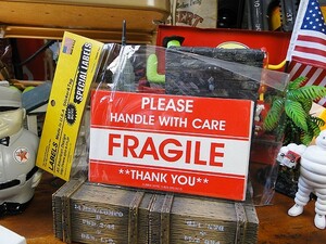 アメリカのパッキングラベル　Lサイズ（割れ物注意/FRAGILE）単品1枚 ■ アメリカン雑貨 アメリカ雑貨