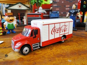 コカ・コーラ　ヴィバレッジトラック　ミニカー　1/87スケール