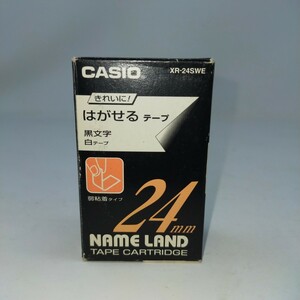 ●美品●CASIO NAME LAND カシオネームランドテープ 24mm きれいにはがせるテープ XR-24SWE 黒文字 白テープ ①　S