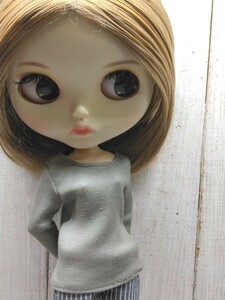 トップス１４３　ネオブライス　リカちゃん　オビツ　ピュアニーモ　　ハンドメイド　アウトフィット　Blythe outfit 