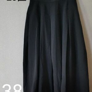 【23区】マットな質感のグレーのロングフレアスカート　サイズ38