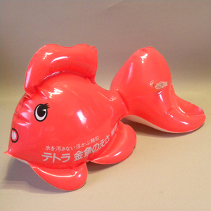 【店舗用 販促品】テトラ 金魚 空ビ ( 非売品 空気 ビニール 人形 ポップ ディスプレイ 店頭用 企業物 キャラクター )