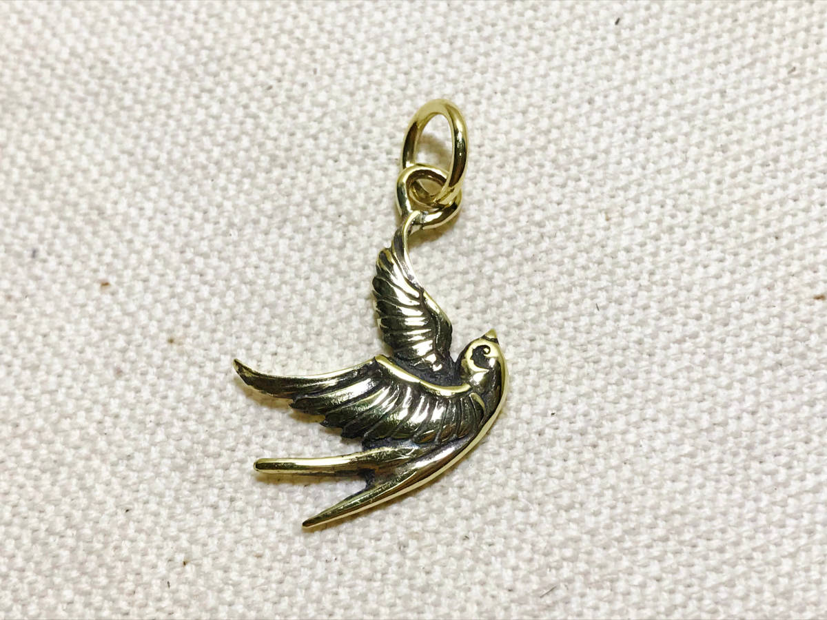 Pendentif Top Swallow Brass Collier original Accessoires en laiton Hirondelle Accessoires faits à la main Nouveau Inutilisé Achetez-le maintenant, accessoires pour hommes, pendentif, argent