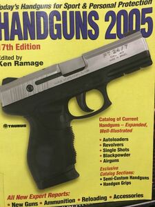 同梱取置 歓迎 古洋書「HANDGUNS 2005」銃鉄砲ピストル火薬武器兵器ハンドガンgundigest