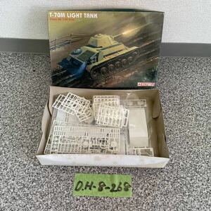 O.H-8-268　Techmod　T-70M　LIGHT　TANK　1/35　ポーランド製　平日のみ直接引取り可能