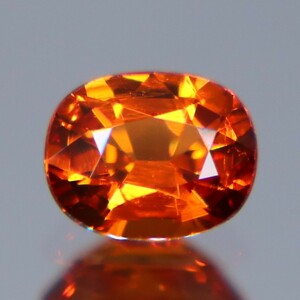 天然スペサルティンガーネット 0.48ct【Z635】