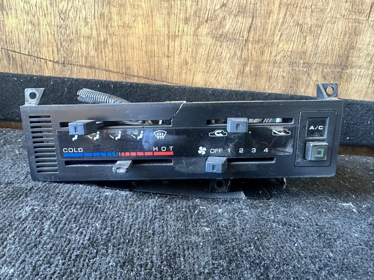 R31スカイライン のエアコンパネル 美品 - メルカリ