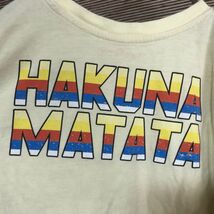 ディズニー 半袖Tシャツ　ライオンキング　アニマル　黄色　キャラクタA1 古着　入手困難　激レア　希少 人気 ビッグプリント ハクナマタタ_画像5