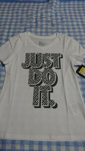 133☆未使用・保管品☆NIKE☆COTTON100　Vネック半袖Tシャツ　白160③