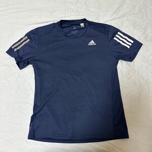 adidasランニングシャツ