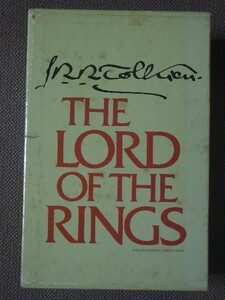 The Lord of the Rings Trilogy Boxed Set 著/ J.R.R. Tolkien ハードカバー Revised Second Edition 英語版。