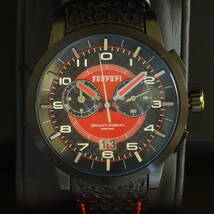 訳有新品　SCUDERIA Ferrari スクーデリア フェラーリ 公式認定時計　SWISS MADE クロノグラフクォーツ　ブラックケース　カーボンダイアル_画像2