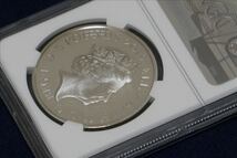 ♪　【送料無料】２０１９ 英国 ロンドン塔 鍵の儀式 ５ポンド銀貨 プルーフ ＮＧＣ ＰＦ７０ ＵＣ ファーストリリース　♪_画像6