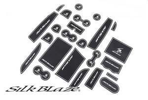 SilkBlaze/車種別ラバーポケットマット24点セット【30系アルファード/ヴェルファイア用】/黒地/白ロゴ（蓄光タイプ） 品番：SB-RPM-002