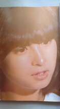 河合奈保子写真集（初版）　ときめきのメッセージ　Naoko on Tour ワニブックス　　黒坂了司 撮影 1981年_画像5