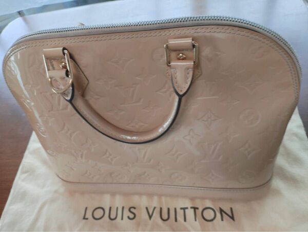 LOUIS VUITTON ハンドバッグ