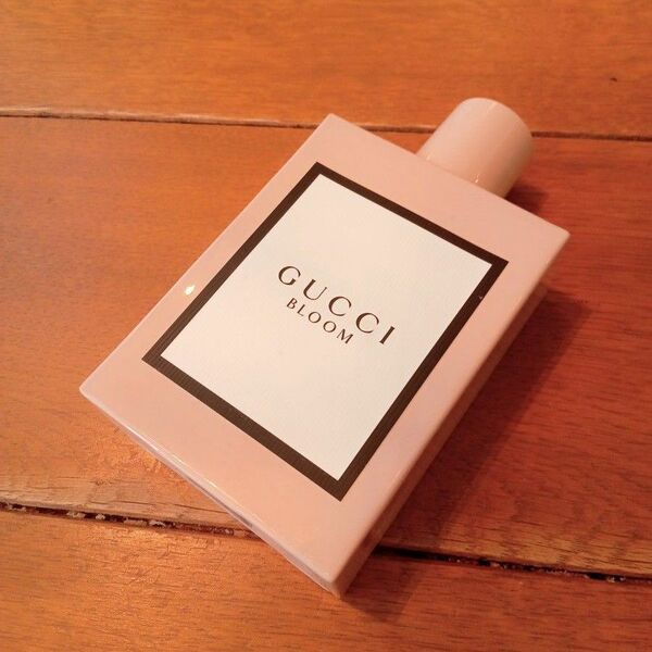 ほぼ新品　グッチ　BLOOM　香水 GUCCI ブルーム 香水