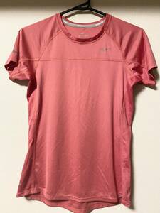 【中古（2回程度）】ナイキ NIKE DRY-FIT ランニング 半袖Tシャツ　サーモンピンク　Mサイズ ②