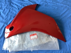 CBR250R MC41 2011～ 単眼 64430-KPP-T00ZE ミドルカウル 左 赤 Candy Ruby Red R4C 純正品 同梱割引