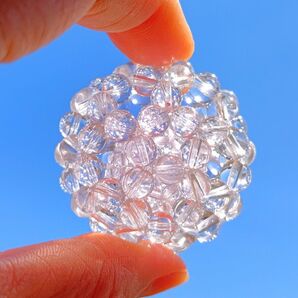 フラーレンの中にフラーレン(2種類) 6mm玉 3mm玉