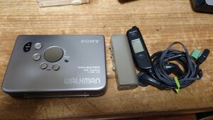 ジャンク　 SONY WALKMAN カセットプレーヤー WM-EX707/リモコンRM-88E/イヤホンMDR-E551