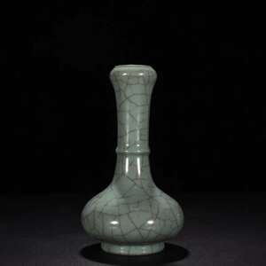宋時代 官窯 緑釉 蒜頭瓶 胆瓶 唐物 中国美術 工芸品 高さ25cm 直径15cm 【HB543】